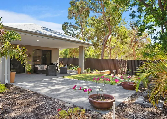 Tranquil Gumnut Cottage - Close To Airport